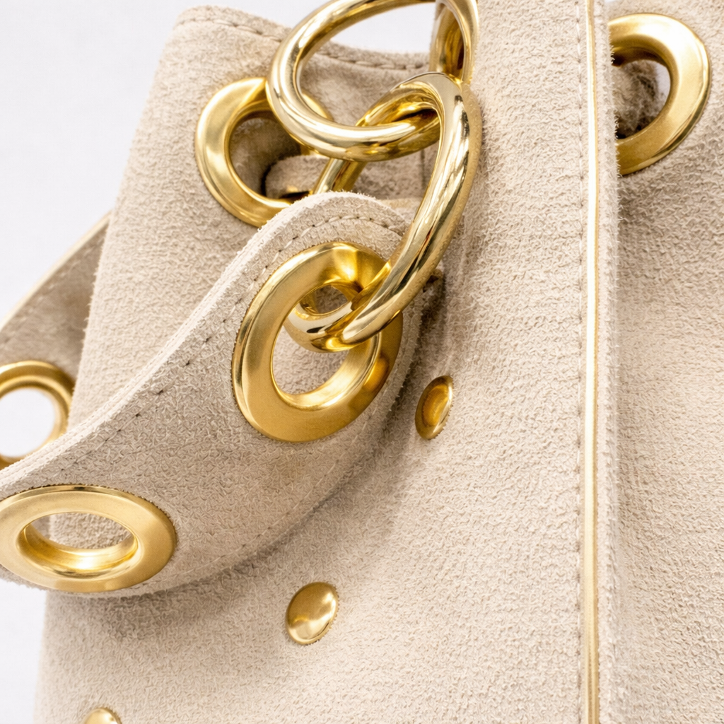 LIETTA Bolso de piel con tachas beige