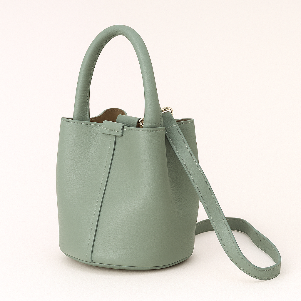 MILÁN Bolso de piel tipo bombonera VERDE AGUA