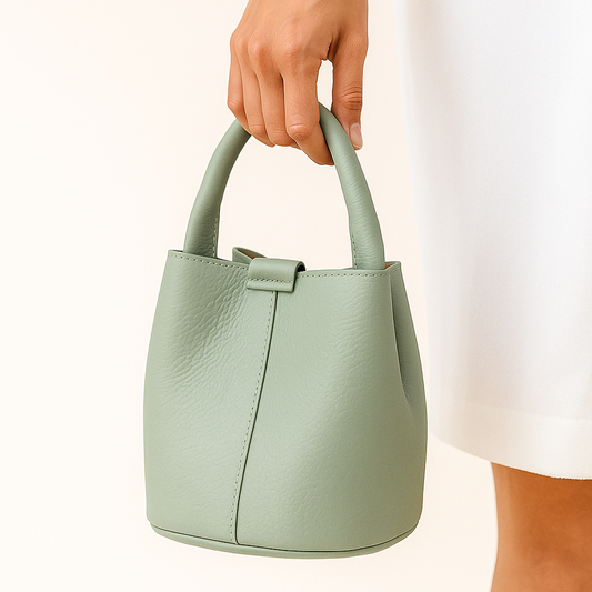 MILÁN Bolso de piel tipo bombonera VERDE AGUA
